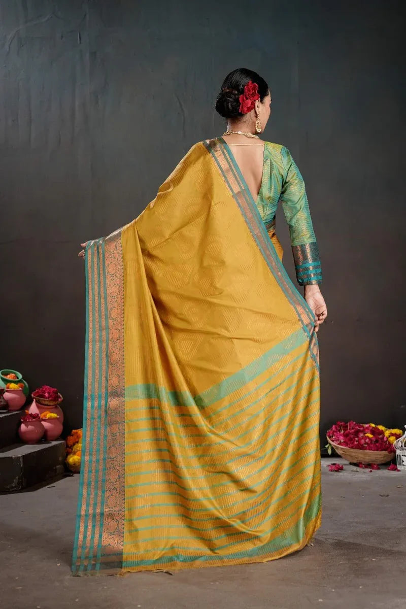 Soft Silk Chitt Pallu Weaving Saree with Contrast Blouse