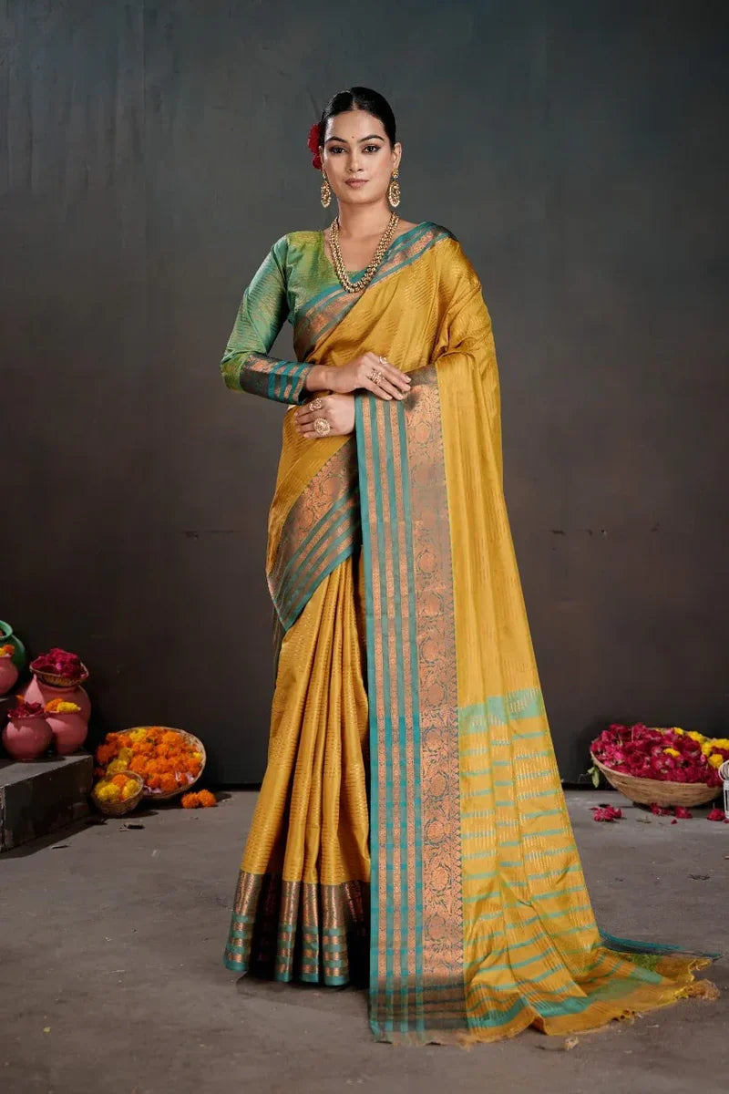 Soft Silk Chitt Pallu Weaving Saree with Contrast Blouse